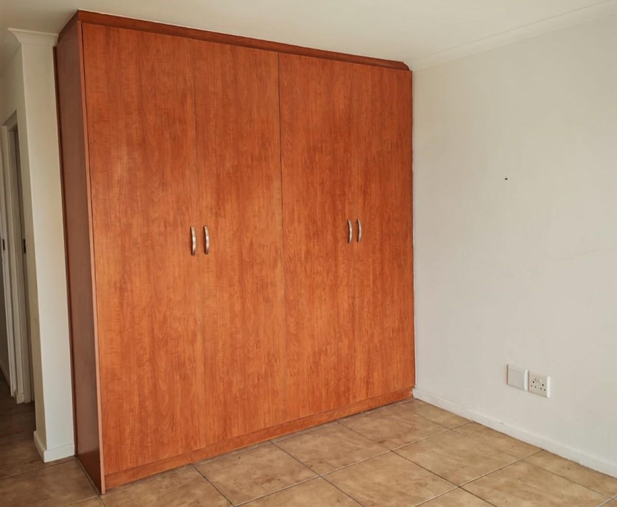2 Bedroom Property for Sale in De Kelders Western Cape